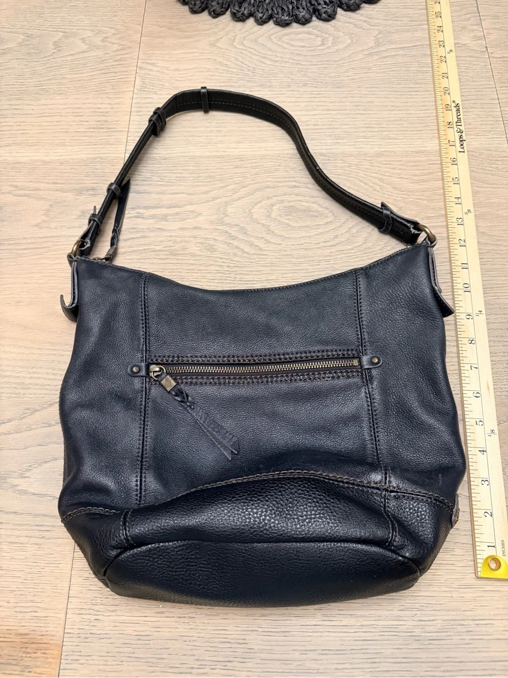 🍋 The Sak Black Leather Hobo Shoulder Bag